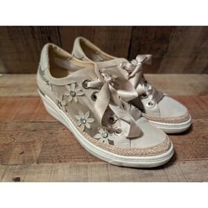 Softwaves Women's‎ Sz 36/6 Beige Embellished Floral Gems Shoes Satin Lace Ups